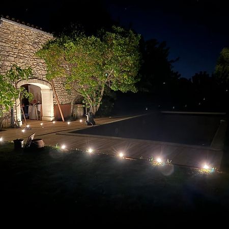 Le Coing Des Vignes Bed and Breakfast Mauressargues Εξωτερικό φωτογραφία