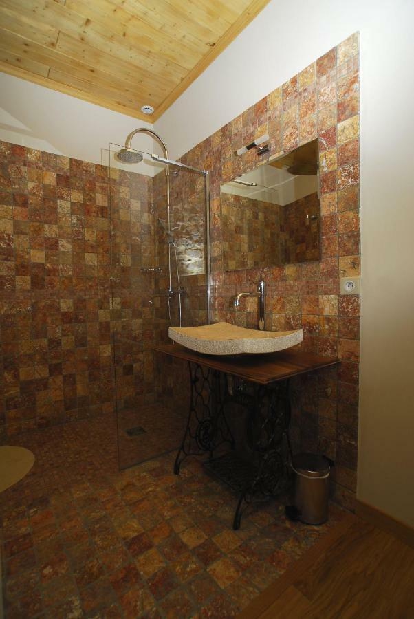 Le Coing Des Vignes Bed and Breakfast Mauressargues Εξωτερικό φωτογραφία