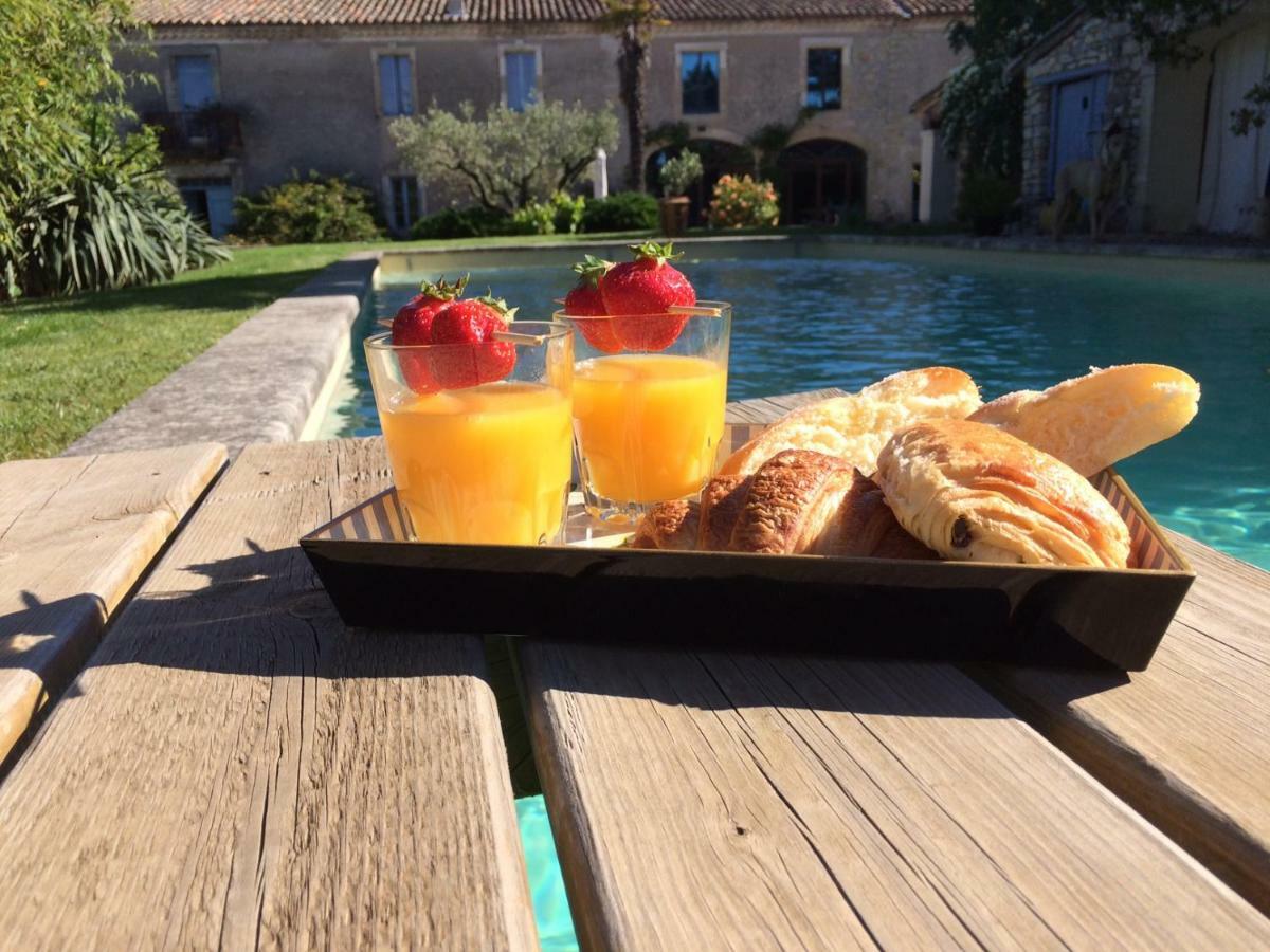 Le Coing Des Vignes Bed and Breakfast Mauressargues Εξωτερικό φωτογραφία